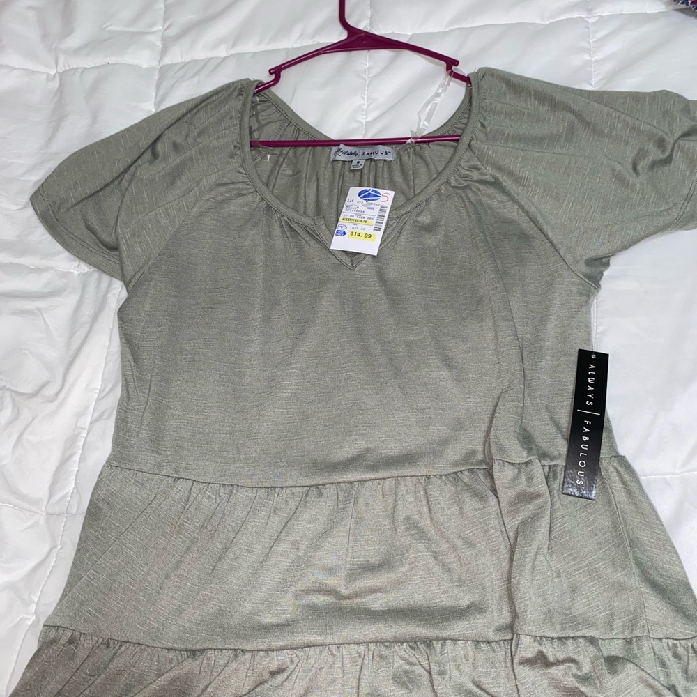 new with tags! always fabulous babydoll tee. size small.